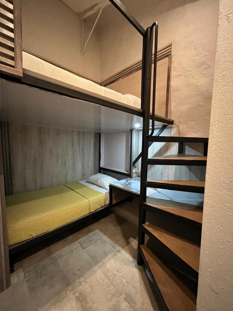Hostel La Antigua Capsula Cartagena Екстер'єр фото