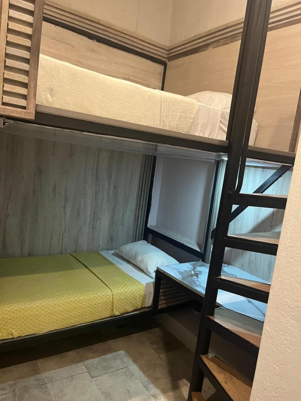 Hostel La Antigua Capsula Cartagena Екстер'єр фото
